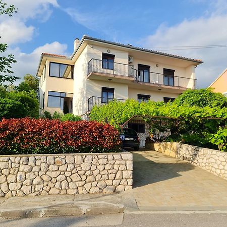 Apartments Marko Novi Vinodolski Exterior photo