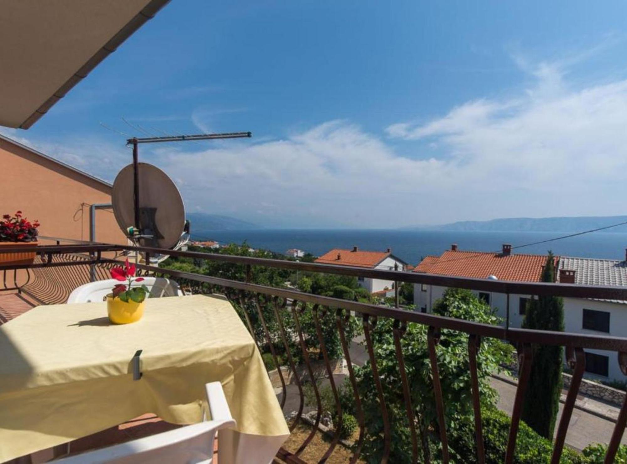 Apartments Marko Novi Vinodolski Exterior photo