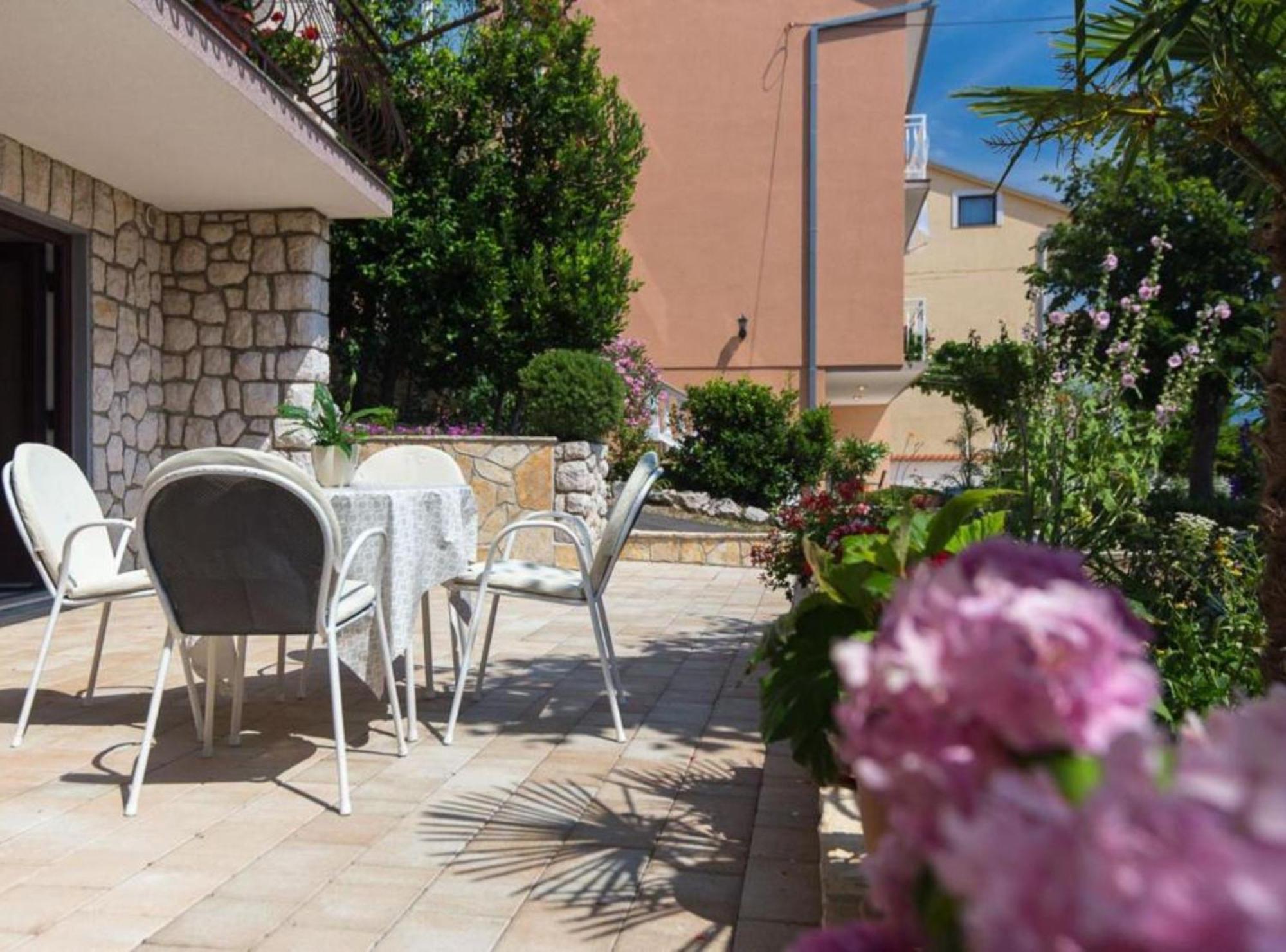 Apartments Marko Novi Vinodolski Exterior photo